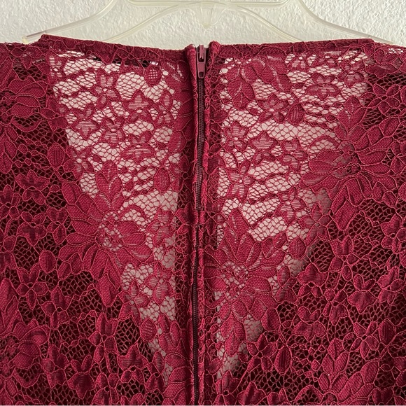 Fashion Nova Burgundy Lace Sleeve Deep V Neck Romper Size XS Party Cocktail - Picture 4 of 6
